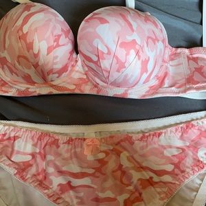 Bra and panty set